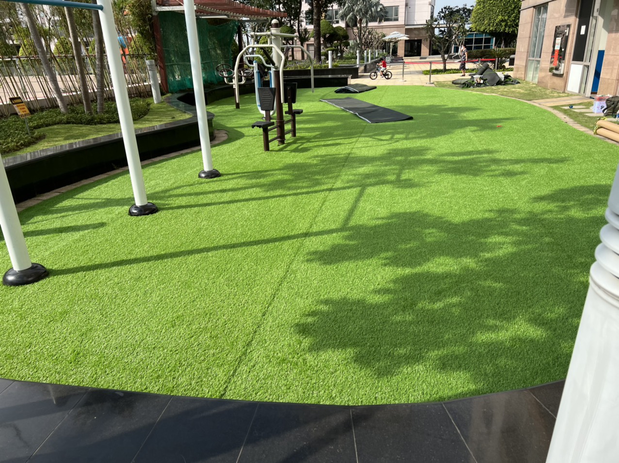 Thảm cỏ nhân tạo sân vườn biệt thự