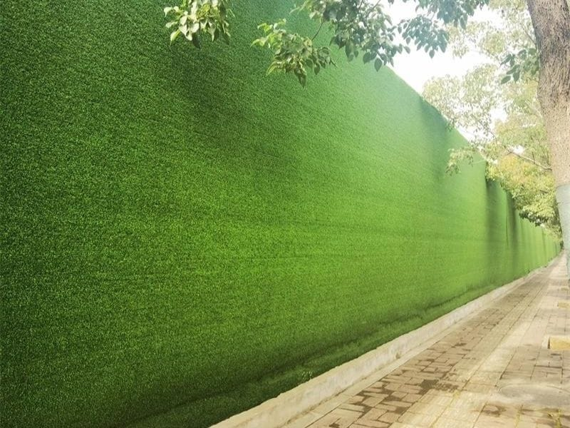 kinh-nghiem-mua-co-nhan-tao-san-vuon-7