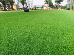 Cỏ nhân tạo có nóng không? cách hạ nhiệt cỏ nhân tạo 2026