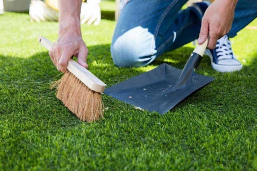 Bảo trì sân cỏ nhân tạo: Hướng dẫn chi tiết