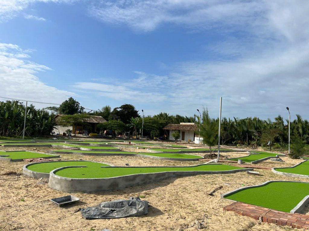 thi công sân golf nhân tạo